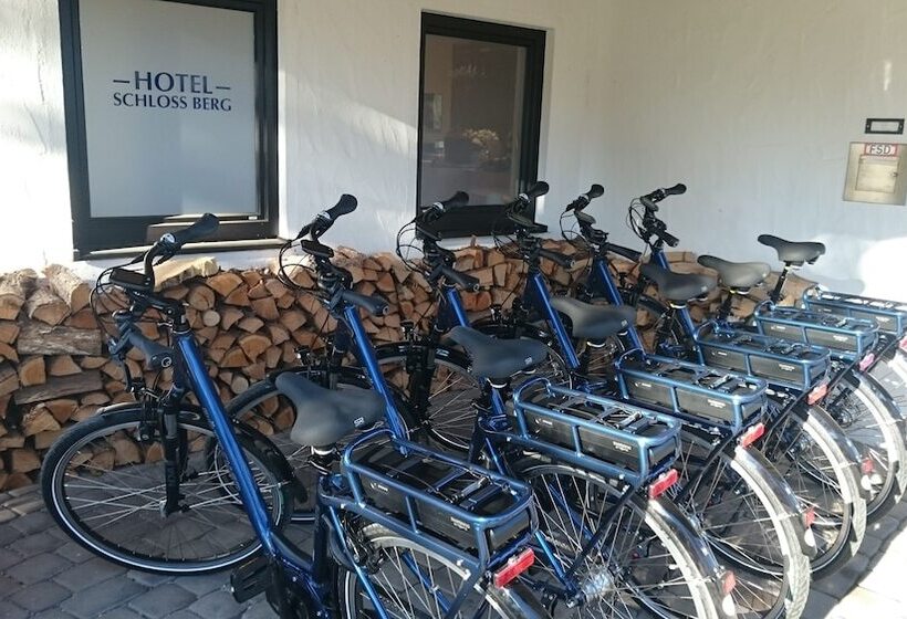 Отель Schloss Berg