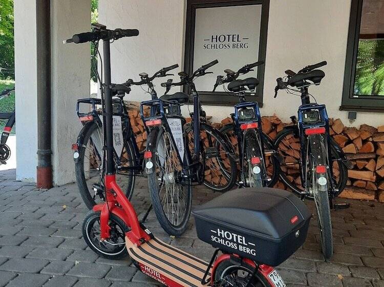 Отель Schloss Berg