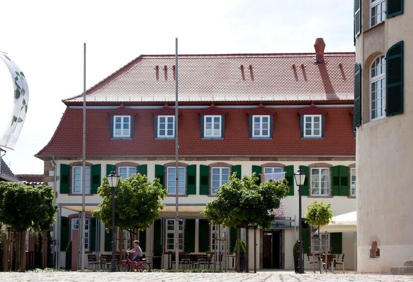 Schlosshotel Bergzaberner Hof