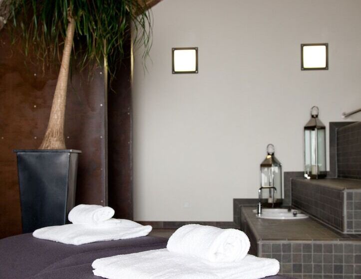 Schlosshotel Bergzaberner Hof