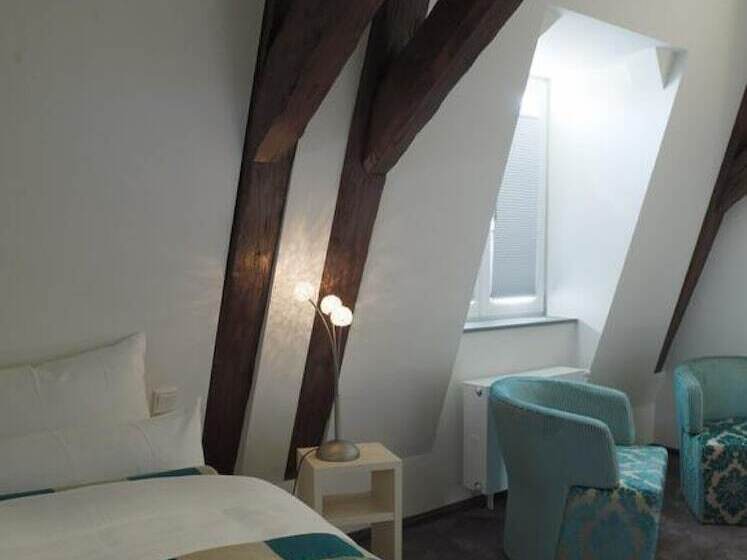 Schlosshotel Bergzaberner Hof