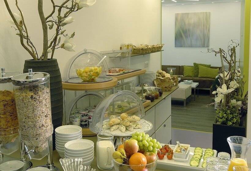 Отель Zum See Garni