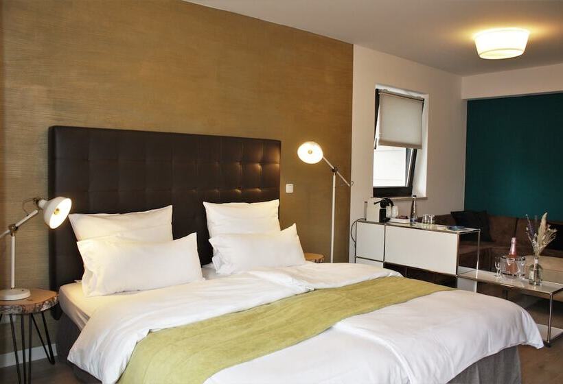 Отель Zum See Garni