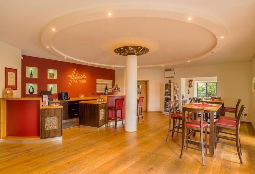 Main Vinotel Weingut Helmstetter