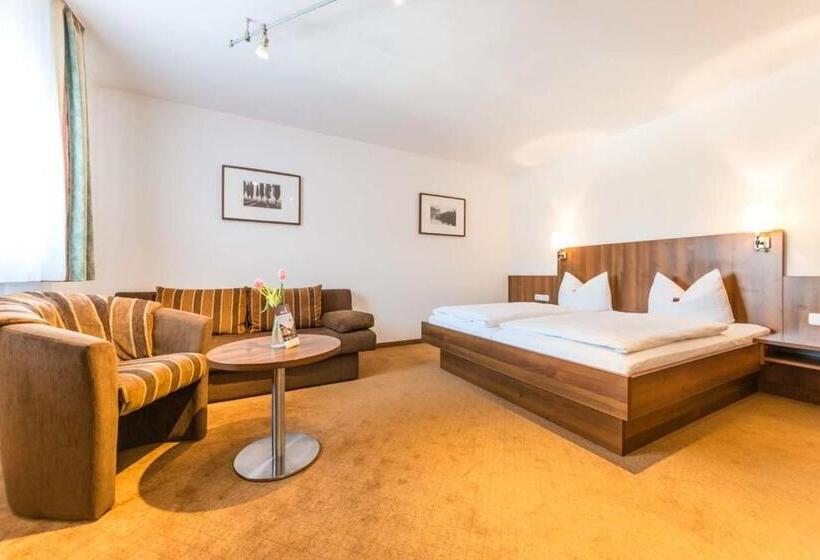 Metzgerei Gasthof Oberhauser   Hotel Zur Post