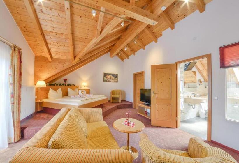 Metzgerei Gasthof Oberhauser   Hotel Zur Post