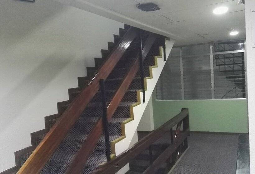 Nuevo Maragato Hotel & Hostel