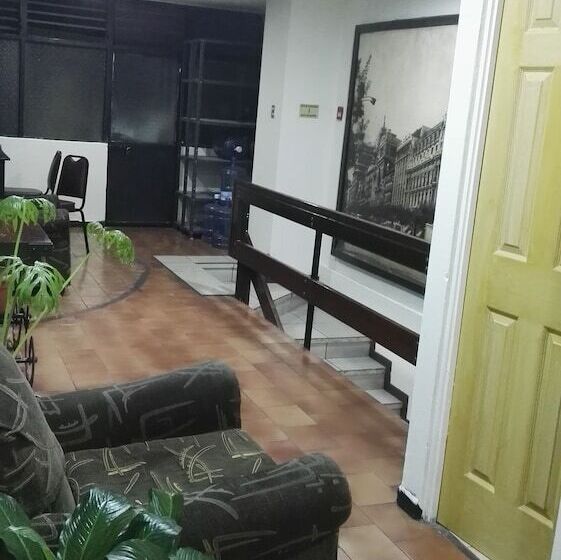 Nuevo Maragato Hotel & Hostel