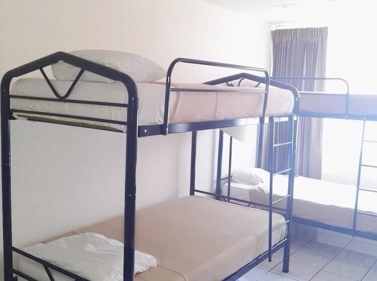 Nuevo Maragato Hotel & Hostel