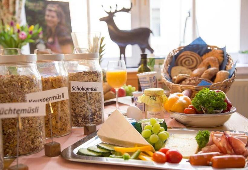 膳宿费 Garni Zum Hirschen