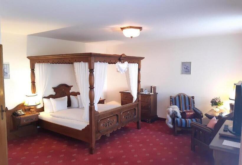 펜션 Gasthaus Auerhahn