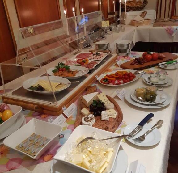 펜션 Gasthaus Auerhahn