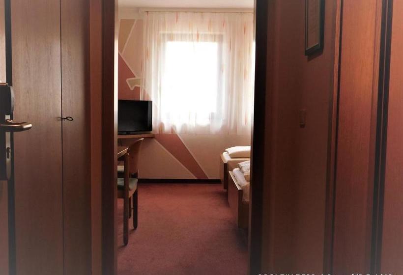 Пансион Gasthof Land Grüner Baum