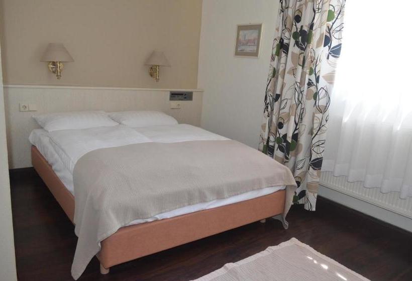 Пансион Gästehaus Graupner