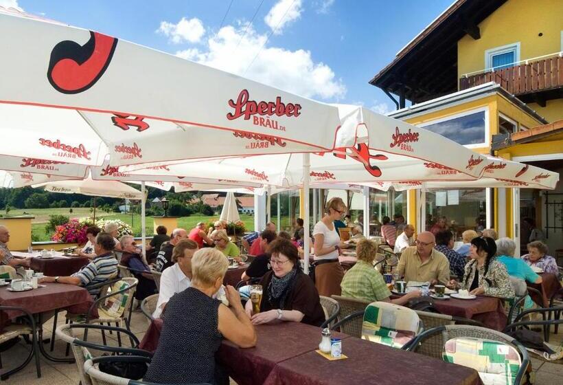 ペンション Landgasthof   Café Anni