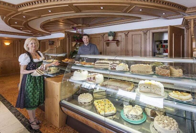 ペンション Landgasthof   Café Anni