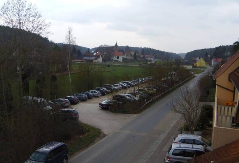 بنسيون Landgasthof Schwarz