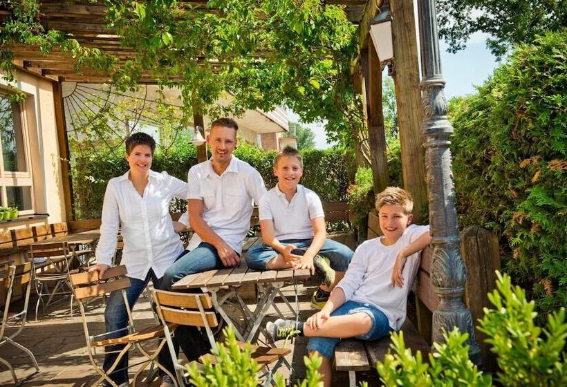 بنسيون Landgasthof Schwarz