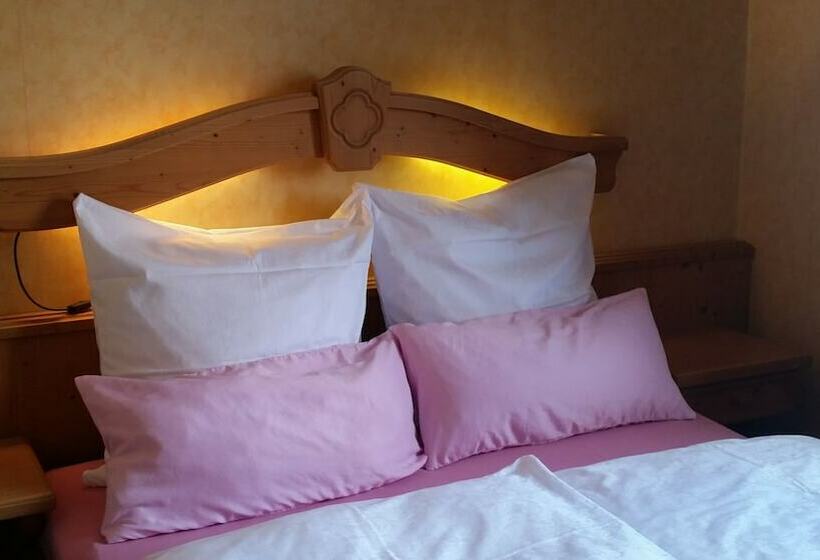 Отель Schloss Harburg