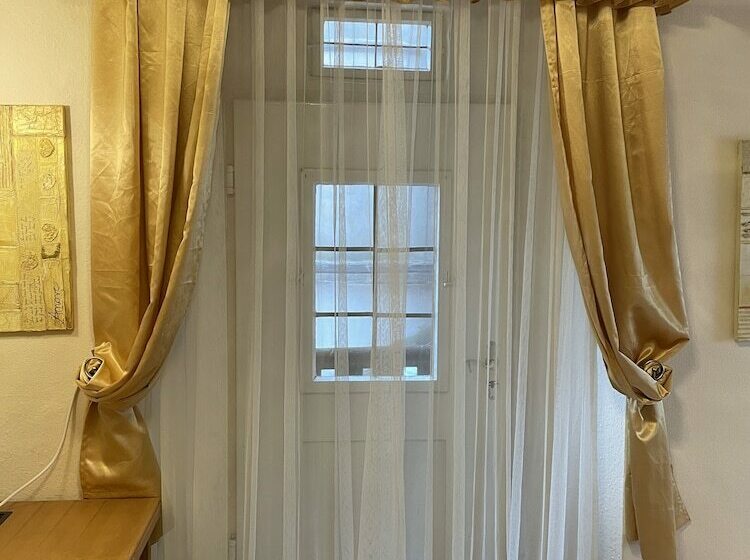 Отель Schloss Harburg