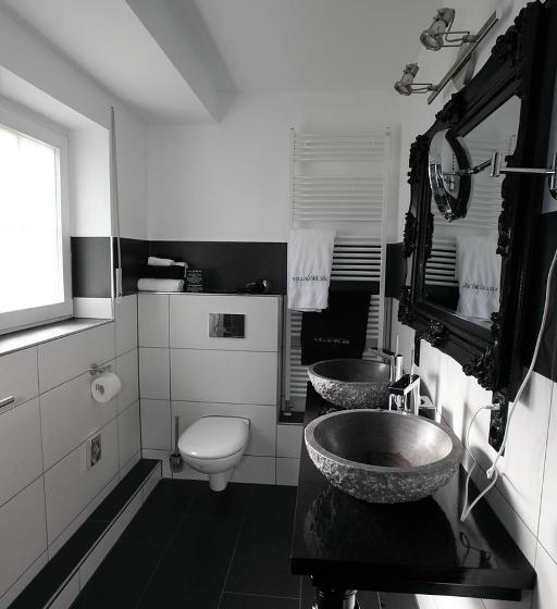 Villa Adelees Boutique