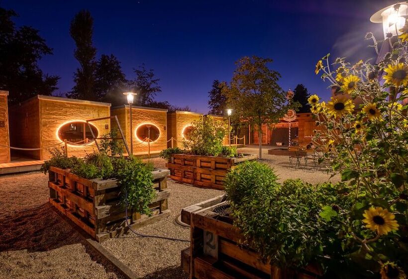 Zur Post Kümmersbruck Hotel & Tiny Houses