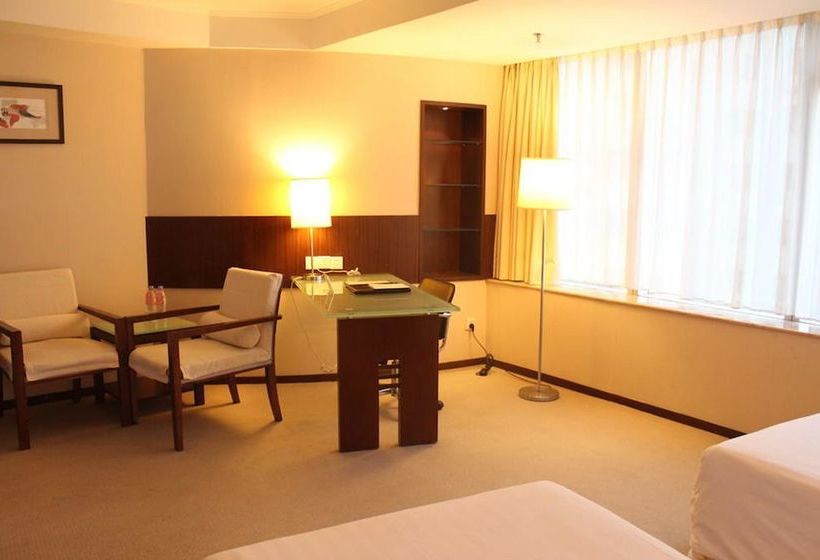 هتل Grand Holiday