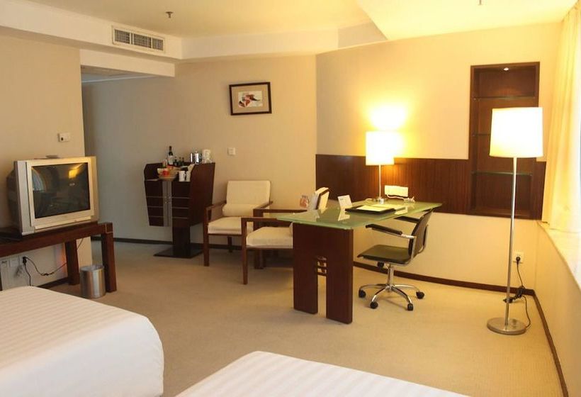 هتل Grand Holiday