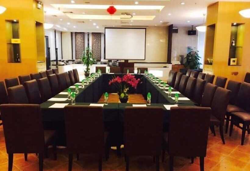 בית מלון כפרי Greentree Inn Dongguan Houjie Business