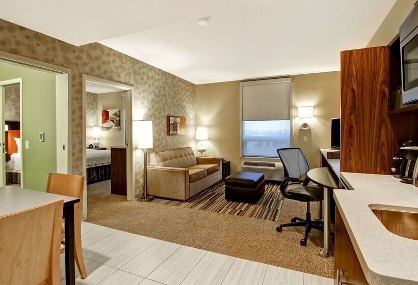 ホテル Home2 Suites By Hilton West Edmonton, Alberta, Canada