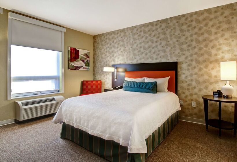 ホテル Home2 Suites By Hilton West Edmonton, Alberta, Canada