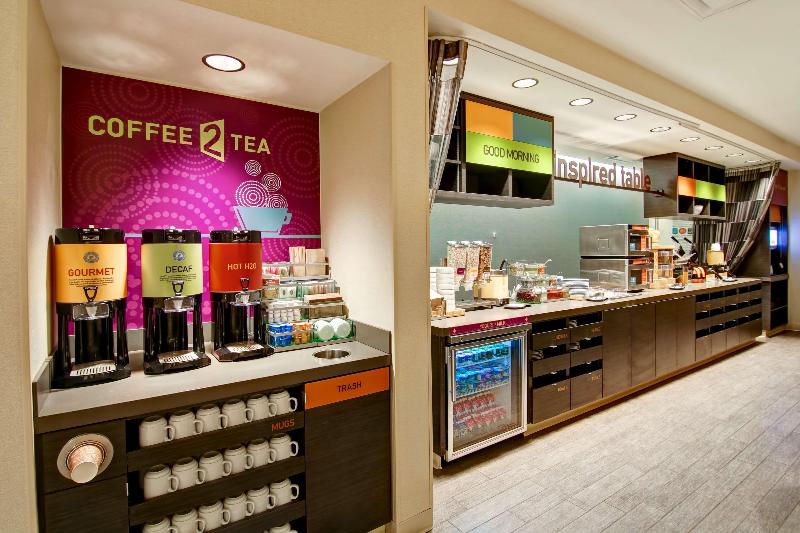 ホテル Home2 Suites By Hilton West Edmonton, Alberta, Canada