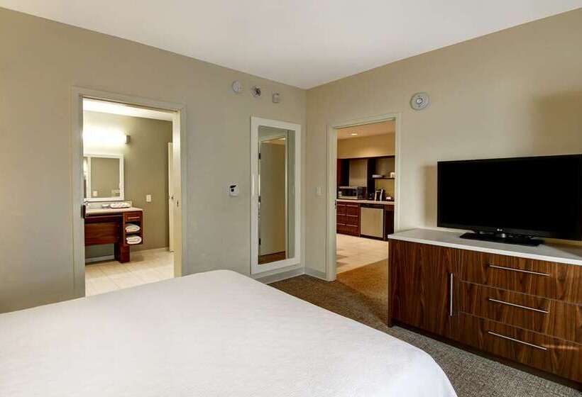ホテル Home2 Suites By Hilton West Edmonton, Alberta, Canada