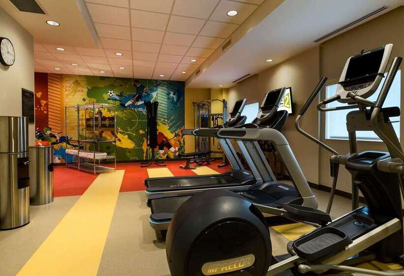 ホテル Home2 Suites By Hilton West Edmonton, Alberta, Canada