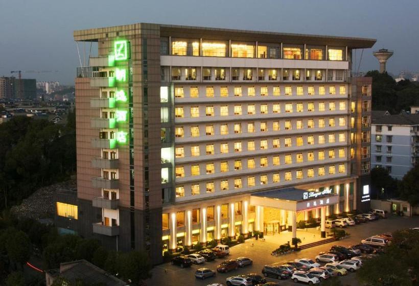 בית מלון כפרי Largos