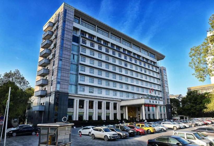 בית מלון כפרי Largos