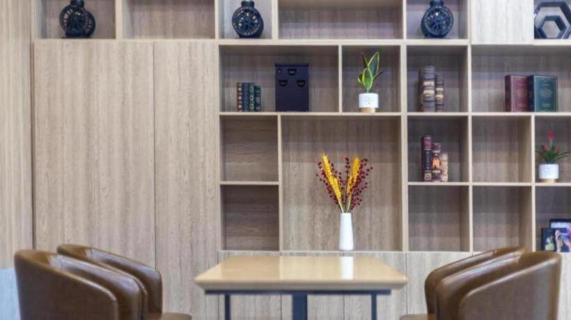 Starway Hotel Taizhou Jiangzhou Nan Road