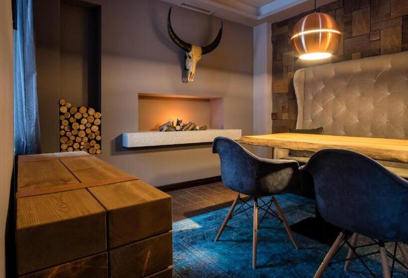 Vila 6ato Hotel & Wellnes