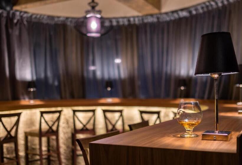 Vila 6ato Hotel & Wellnes