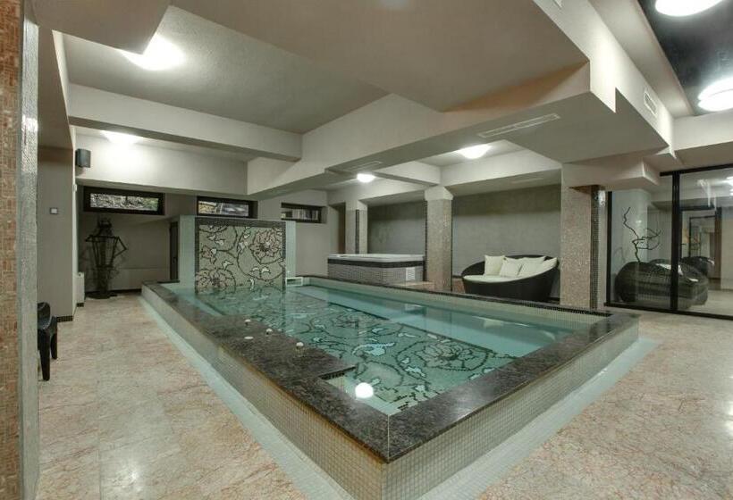 Vila 6ato Hotel & Wellnes