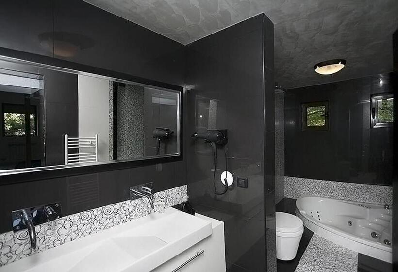 Vila 6ato Hotel & Wellnes