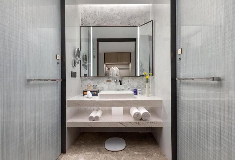 ホテル Voco Lianyungang Haizhou Bay By Ihg