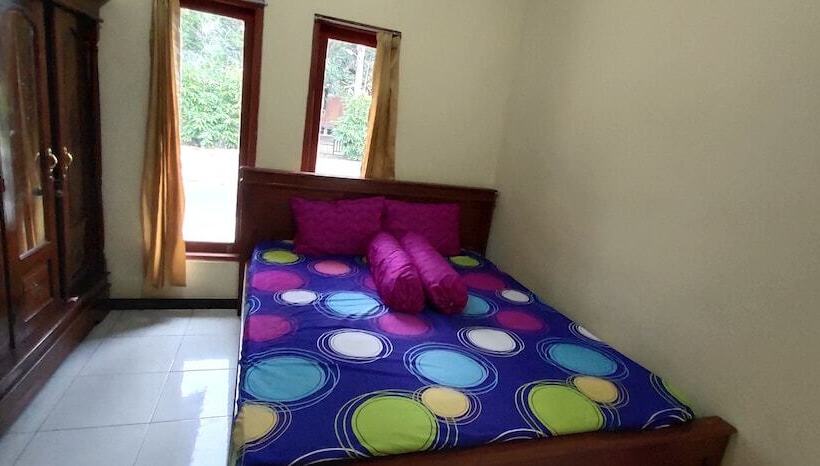فندق صغير Homestay Pratiwi
