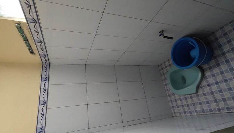 فندق صغير Homestay Pratiwi