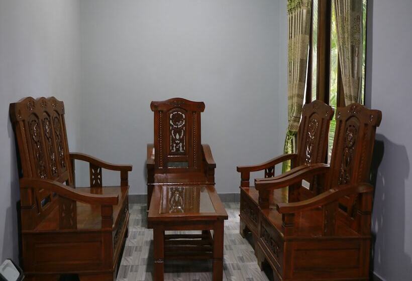 הוסטל Homestay Lolita