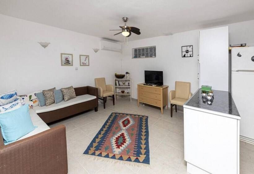 Lovely Triplex With Fantastic Sea View In Turkbuku