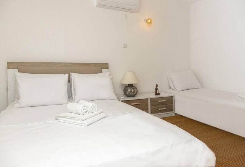 Lovely Triplex With Fantastic Sea View In Turkbuku