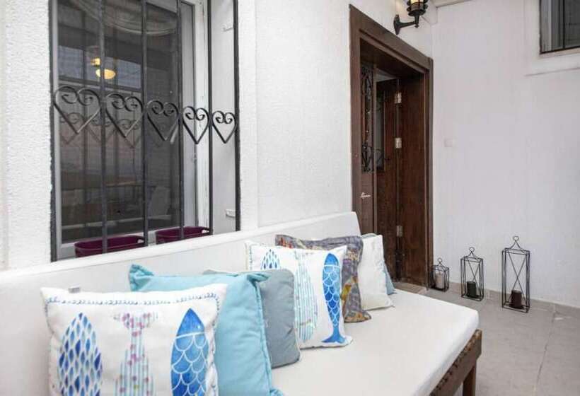 Lovely Triplex With Fantastic Sea View In Turkbuku