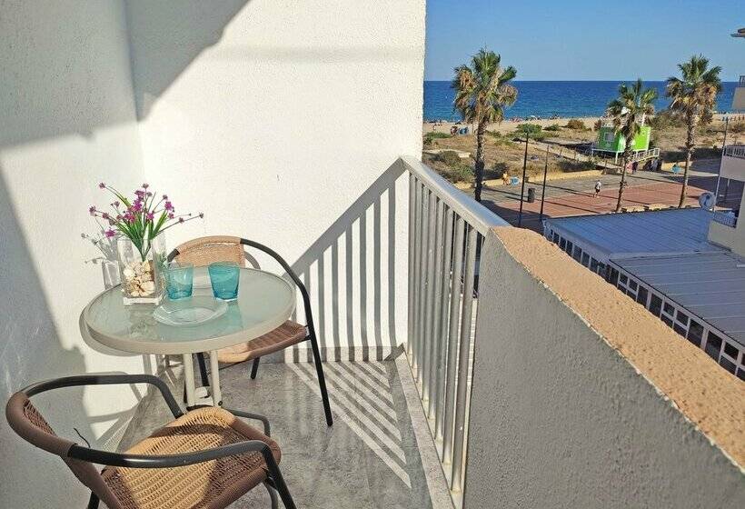 Apartamentos Los Abanicos 3000