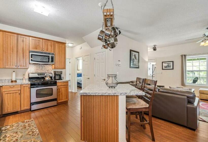 Aubrey S Nest Pet Friendly Cabin